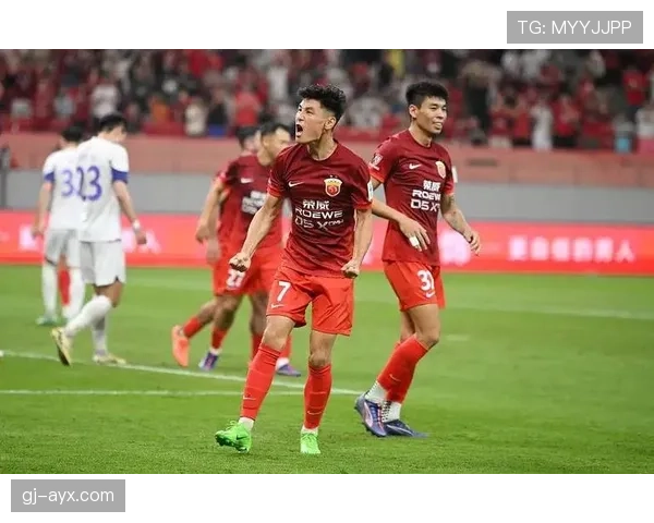 武磊状态回升助力关键胜利，赛场表现备受瞩目