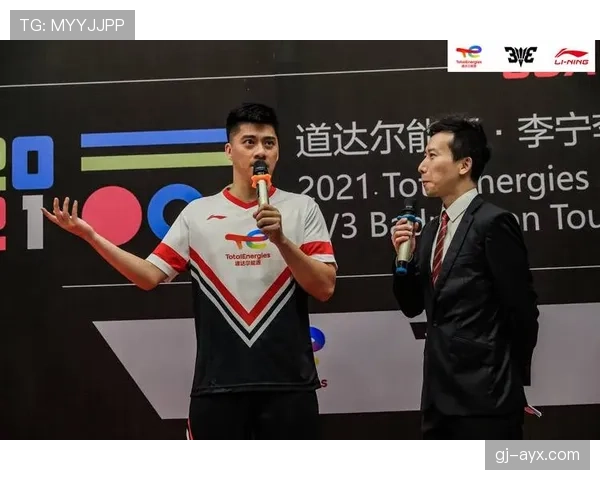 傅海峰退役后住广州豪宅,每天五点起床陪儿子训练,老婆说他比当运动员时还自律 傅海峰退役后住广州豪宅,每天五点起床陪儿子训练,老婆说他比当运动员时还自律